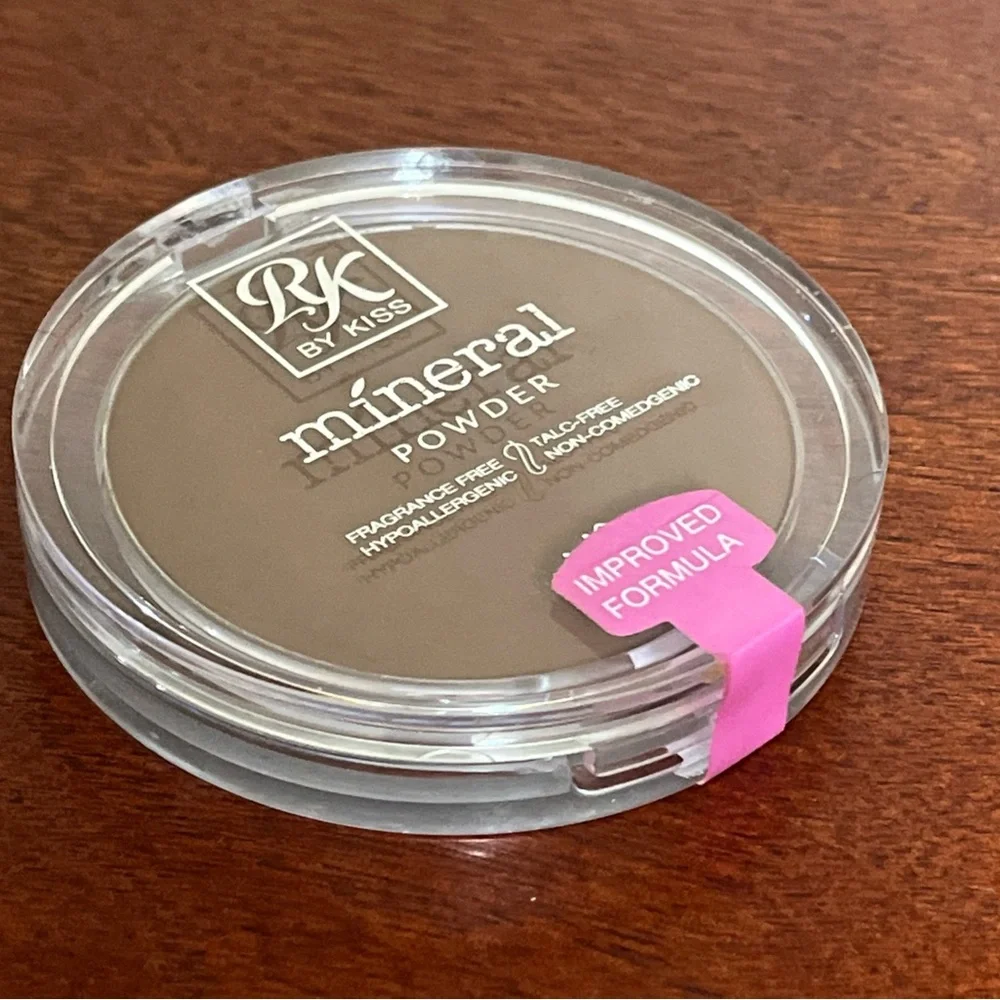 Ruby Kiss pure mineral powder foundation Cognac